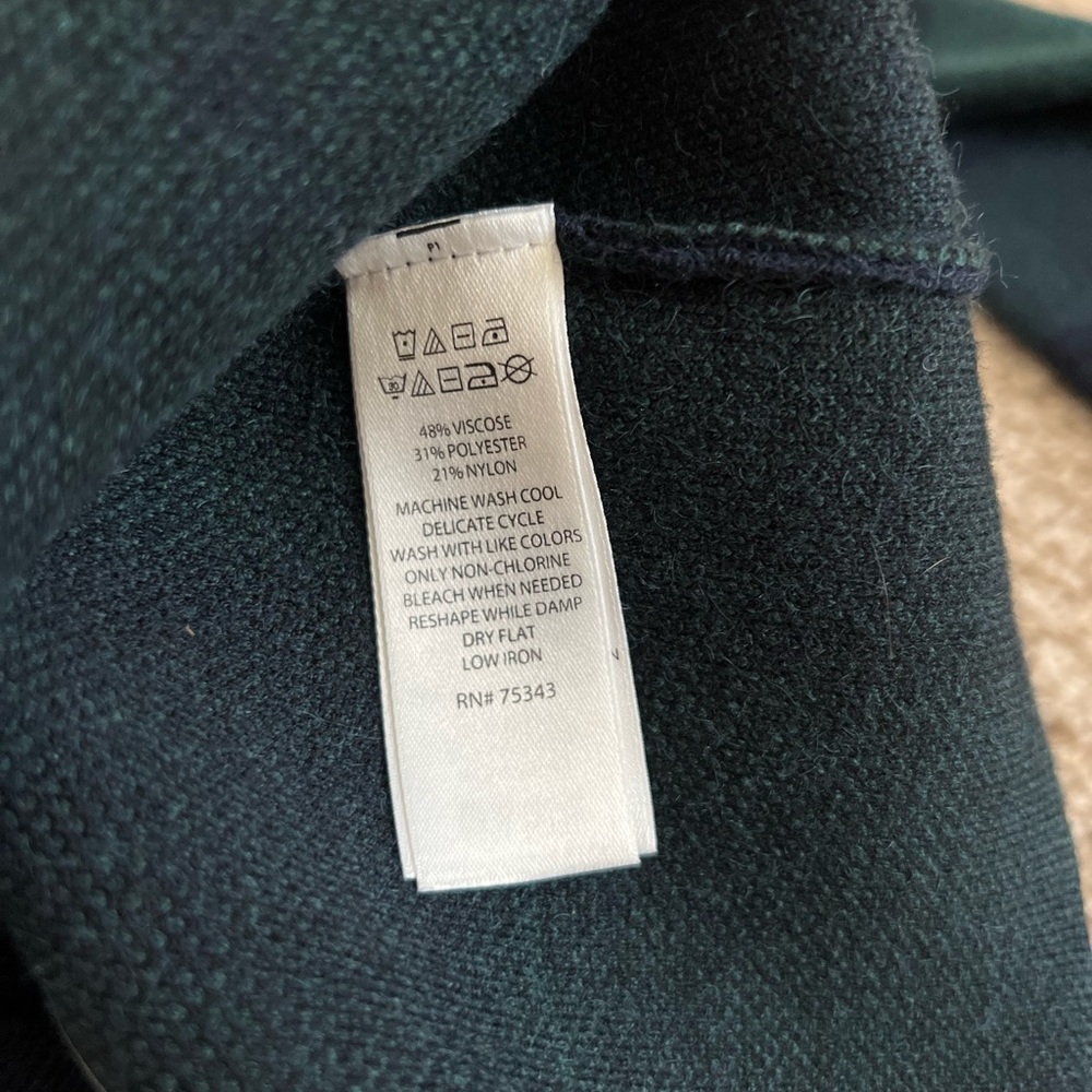 TAHARI Blue and Green Plaid Button Up Sweater / Blazer - Picture 5 of 7